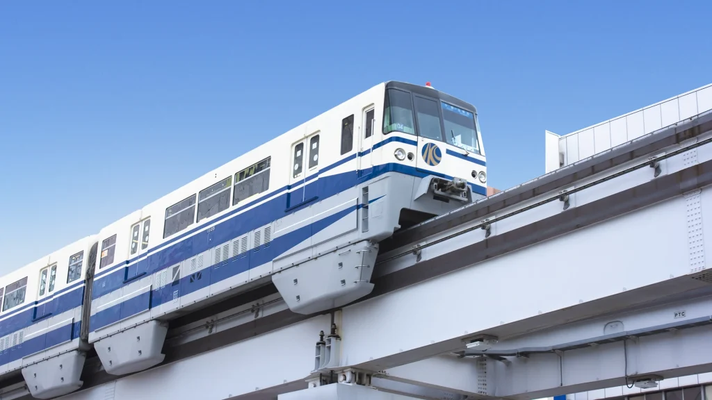片野駅から徒歩1分、無料駐車場完備でアクセス良好